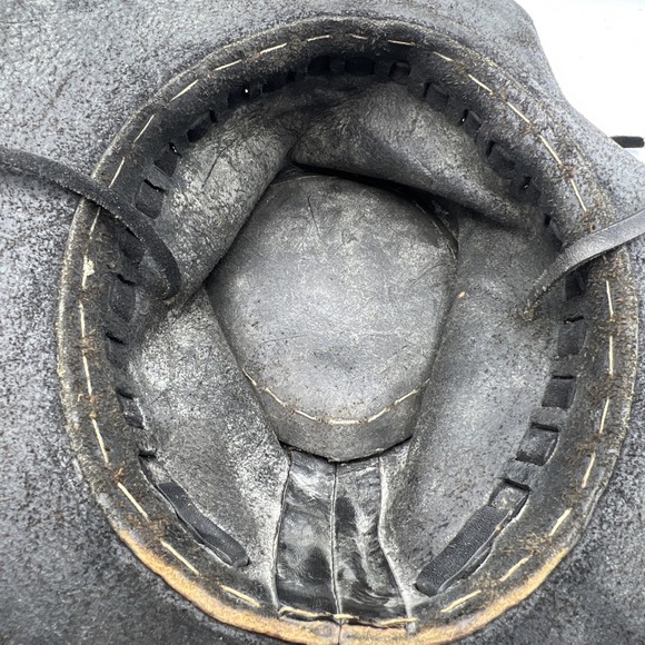 Crocodile Dundee Leather Outback W/ 2 Teeth Under Neck Tie Hat - Picture 10 of 12